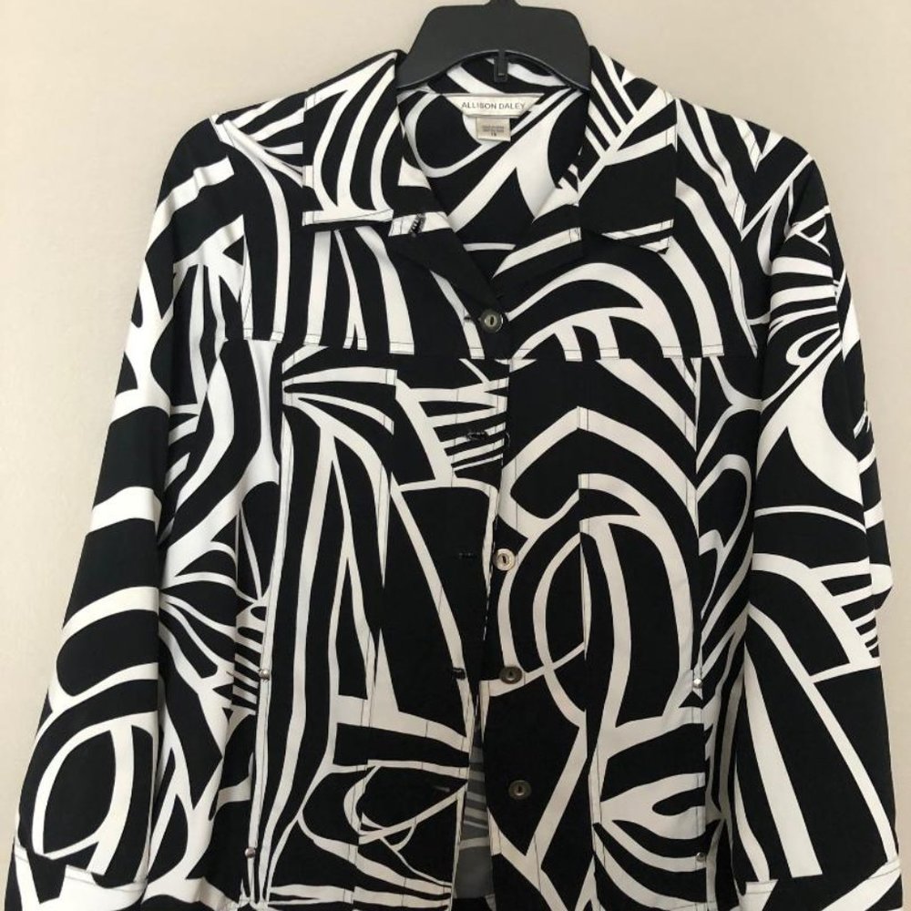 Light Jacket - Picture 2 of 8